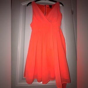 Bright peach midi dress with gold zipper back #summerdress #mididress